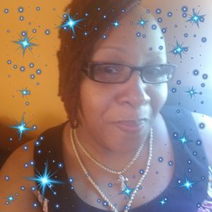 Meet your Posher, Monique